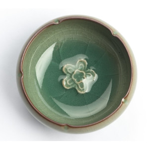 Ciotola da tè asiatica "Charms", celadon con struttura craquelé - motivo "Plum"