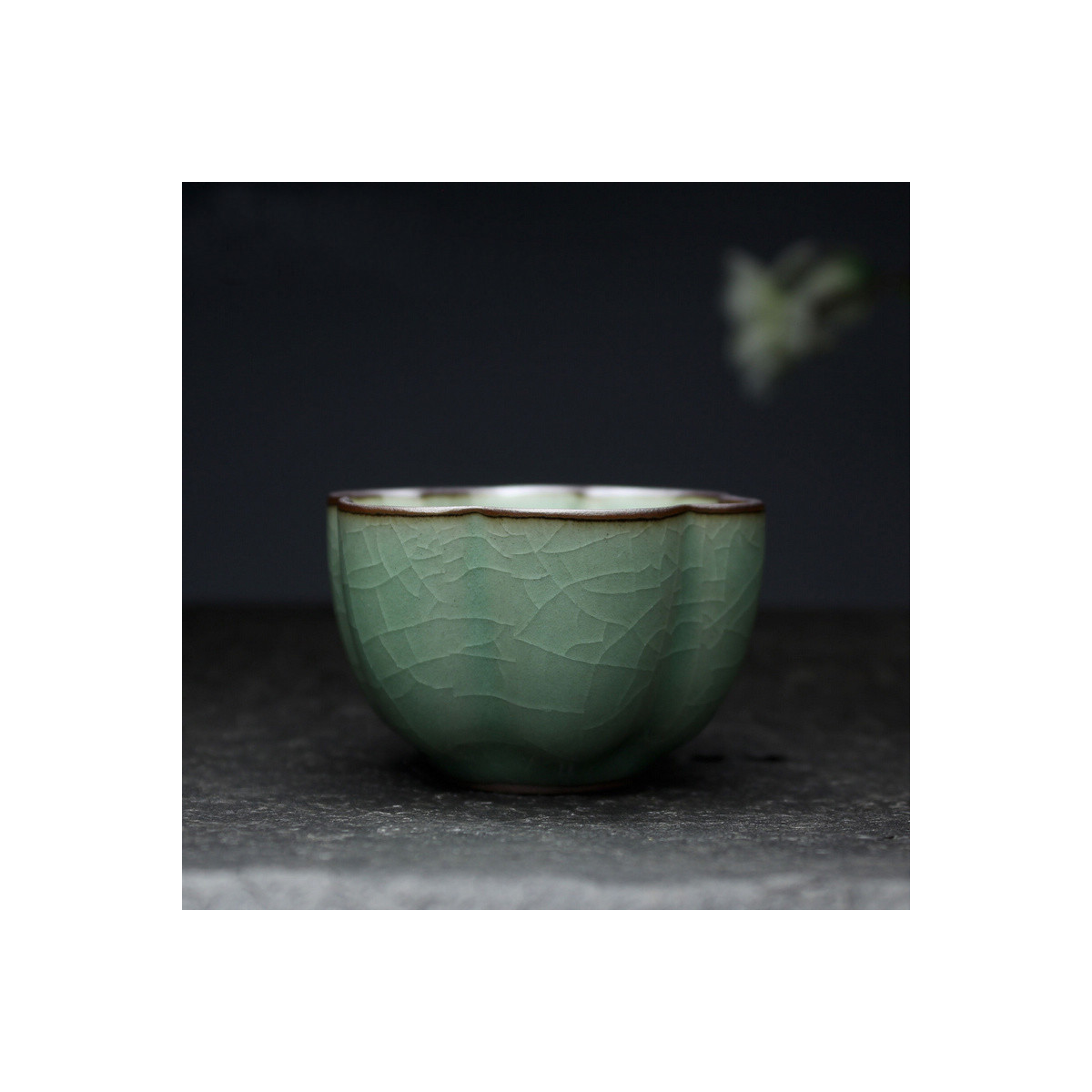 Chinese Gong Fu Cha Tea Cup "Calyx", Crackled Green