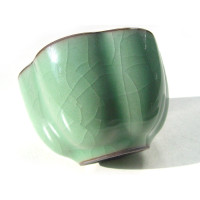 Chinese Gong Fu Cha Tea Cup "Calyx", Crackled Green Celadon